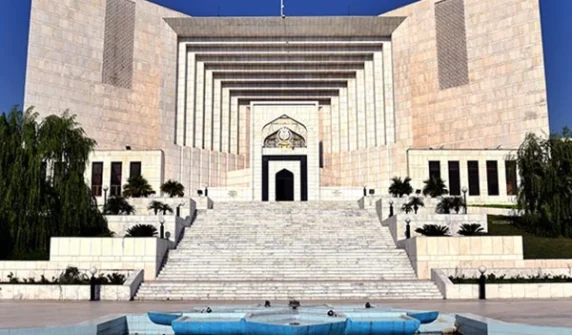 بیرون ملک بھجوانے — بیرون ملک بھجوانے کے جھانسے کے کیس میں جسٹس ہاشم کاکڑ کا متاثرہ شہری سے دلچسپ مک